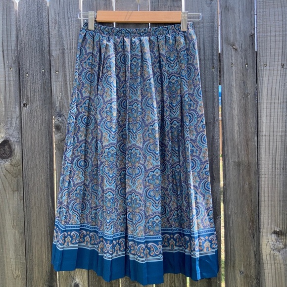 Vintage Dresses & Skirts - LAST CALL! Vintage 80s/90s pleated midi skirt